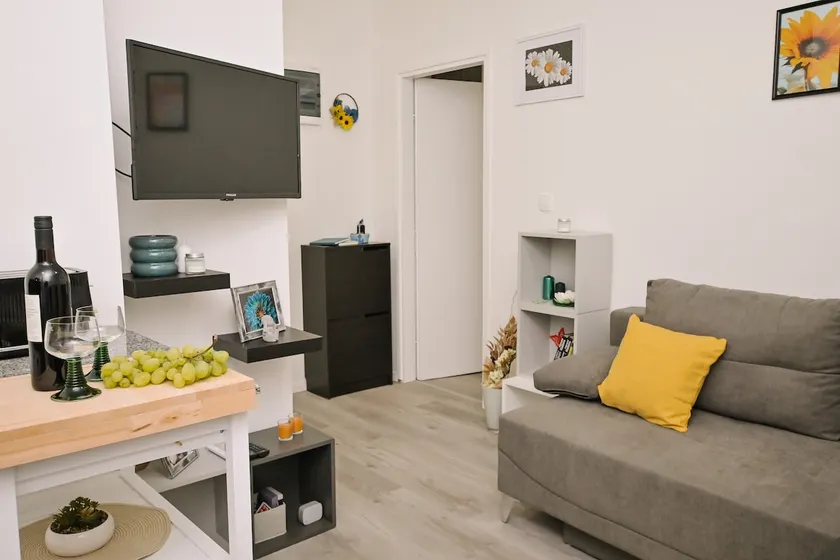 Cute and charming apartment in Umag - new 2023 - Image 1