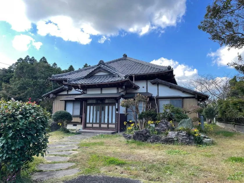 Up to 15 people, private ”Asahi Sanso” private sauna, open-air bath, free WiFi, BBQ facility, parking available - Image 1