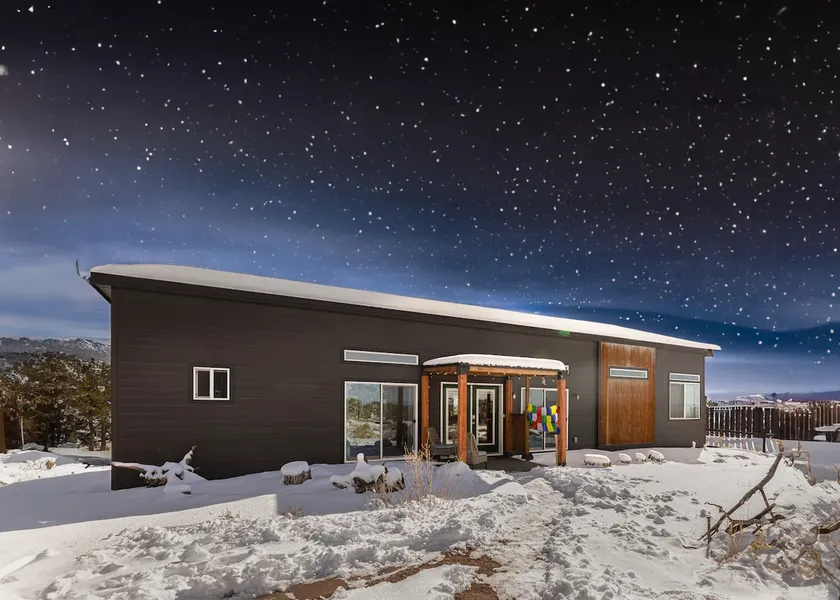 Crestone Basecamp: With Hot Tub! - Image 1