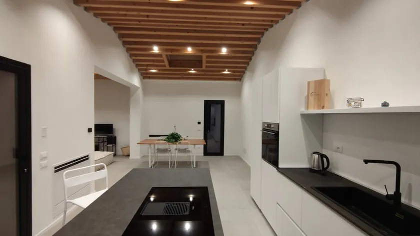 House of Pino Ponente. In the countryside with a sunset view - Image 1