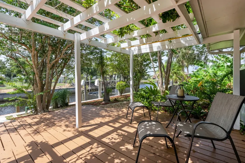 Peaceful Canal Retreat w/ Private Dock - Image 1