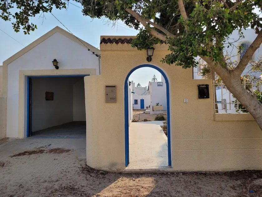Maison Karim Sidi Mahrez - Image 1