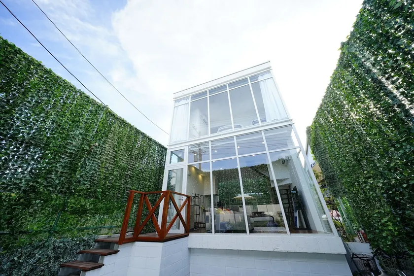 Enoshima Terrace - Image 1