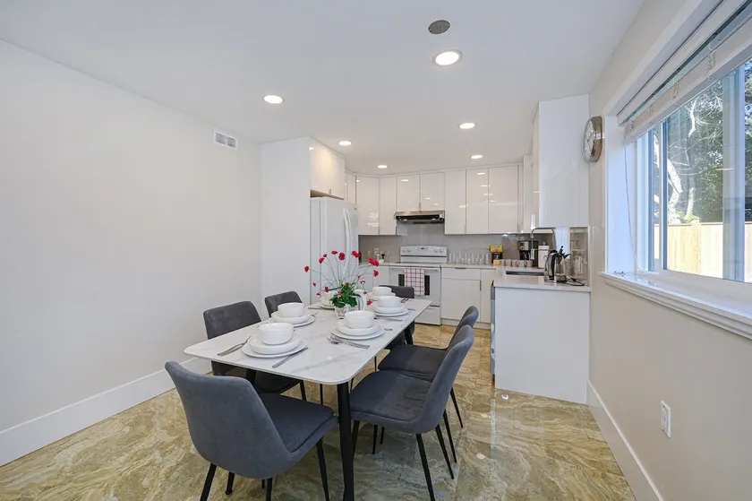 Spacious 3BR/4Bath with A/C Near Steveston - Image 1