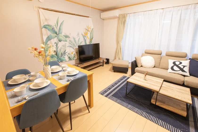 82㎡ single-family home within walking distance of Shin-Osaka Station | Parking lot | Convenient access to 3 train stations | Sleeps 8 [YAMORoom] - Image 1