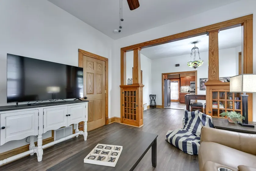 Downtown Omaha Gem, Authenticity & Modern Comfort - Image 1