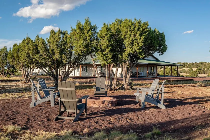 Wide open spaces getaway - Image 1
