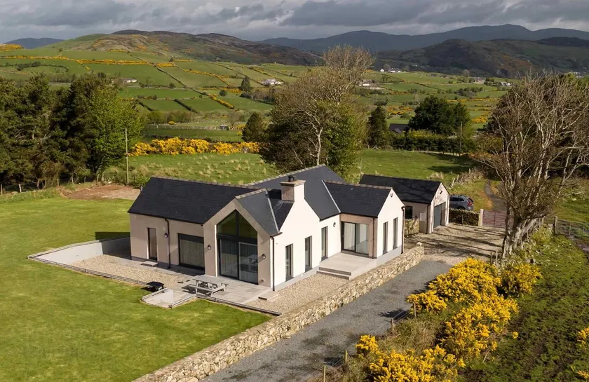 Luxury Chalet in Magical Mournes - Image 1