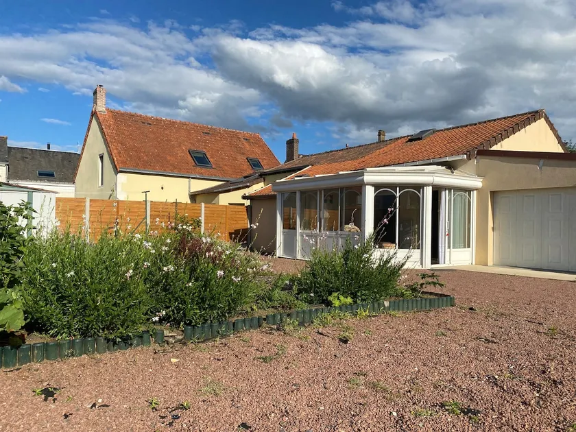 Small quiet house - Image 1