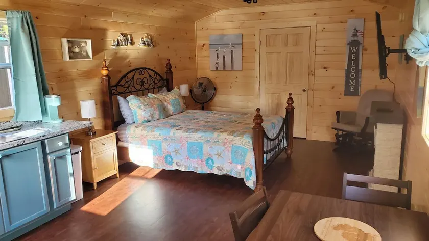 Flying Mountain Cabin - Image 1