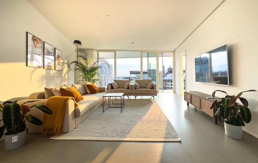 Exclusive Penthouse with Sunset Views - Image 1