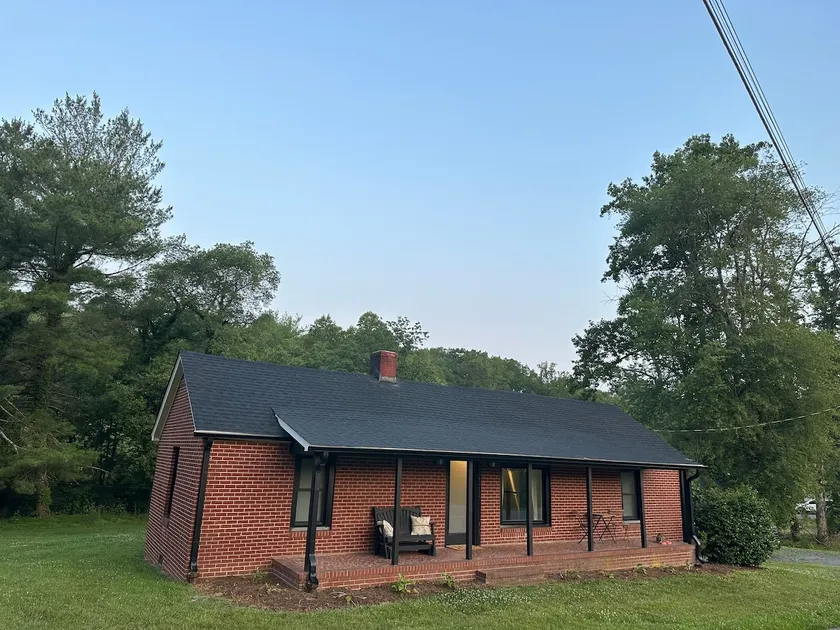 Pilot Mountain Retreat - Image 1