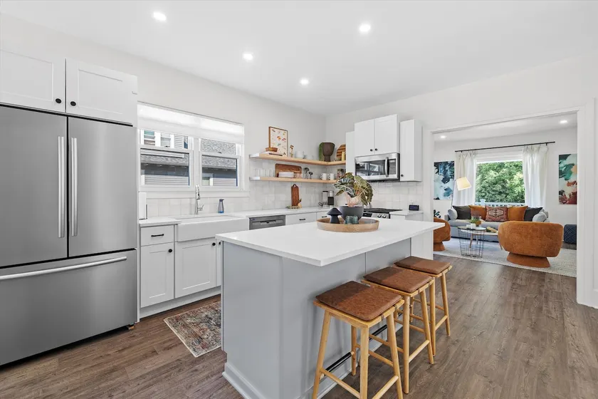 Stylish Retreat Near Wedding Venues + Downtown - Image 1