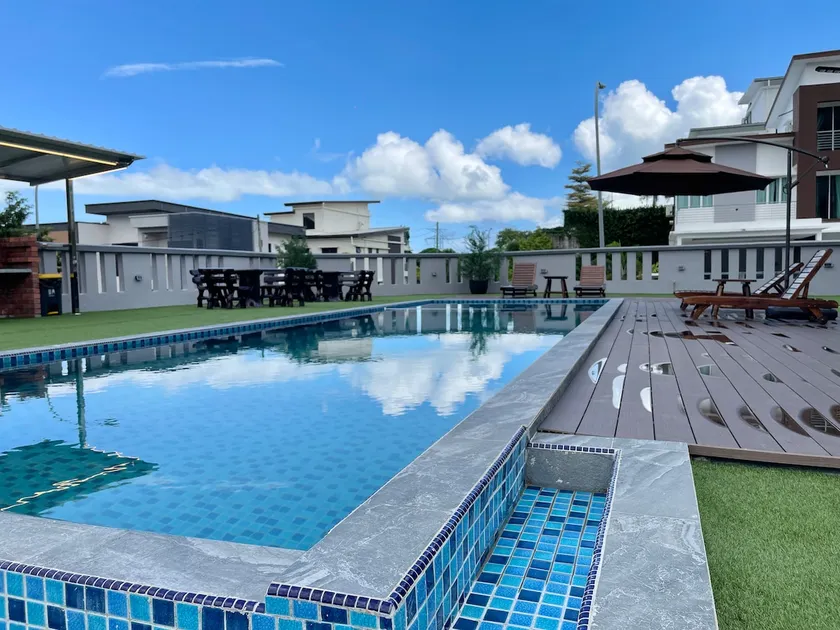 Private Pool Retreat, Langkawi Villa w/ Karaoke by Zervin - Image 1