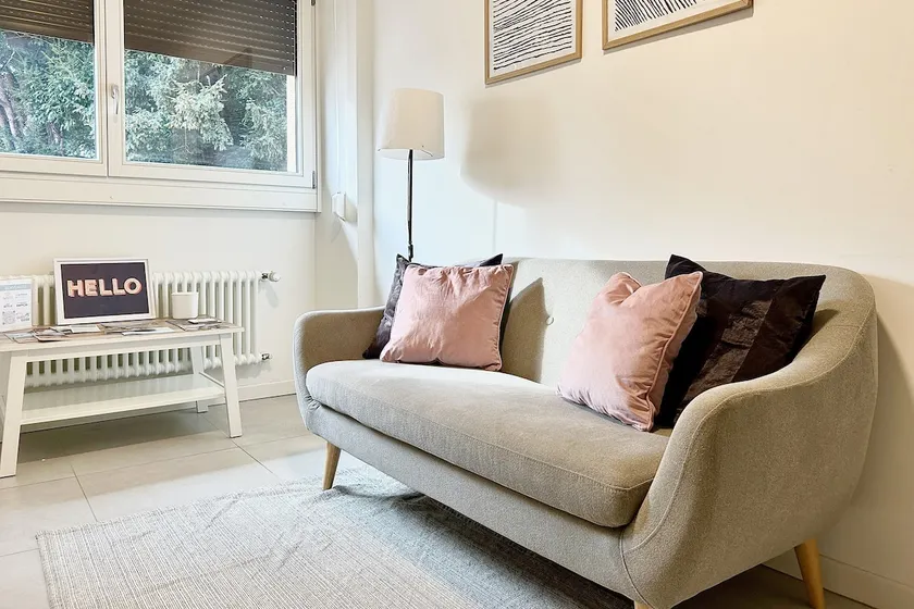 The Charming Suite - Few Steps from the Lake! - Image 1