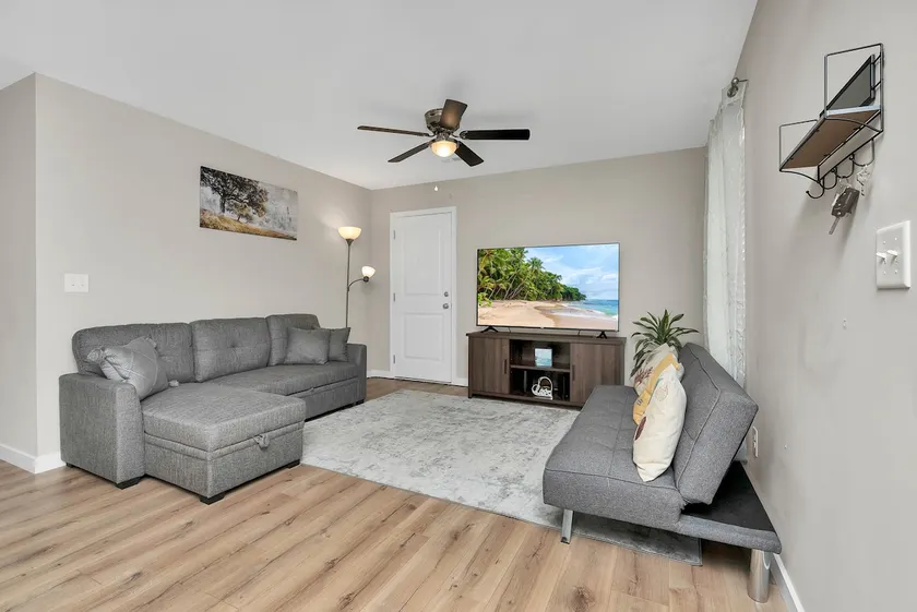 Cheerful house 3 BD, 9 sleeps, GSP 4 mil - Image 1