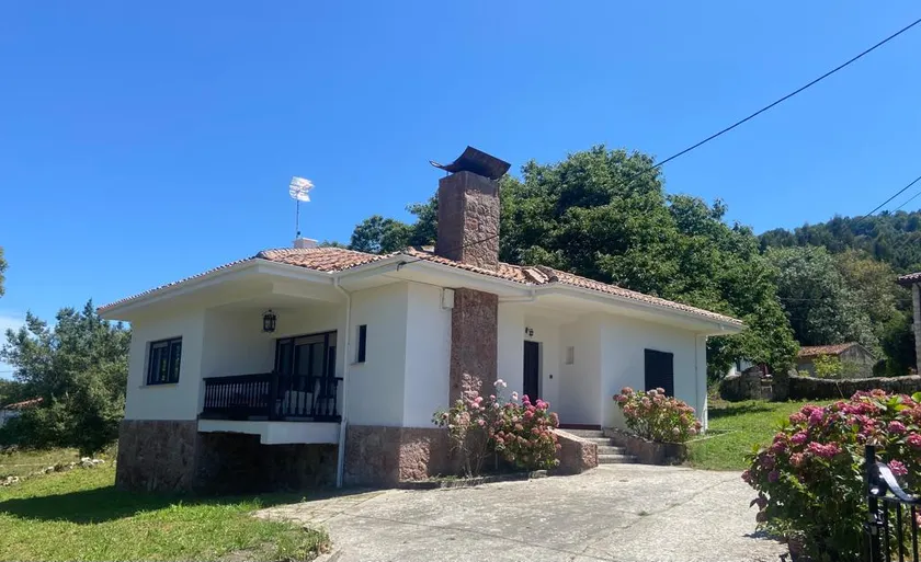 Villa May en Riegu Vidiago Llanes - Image 1