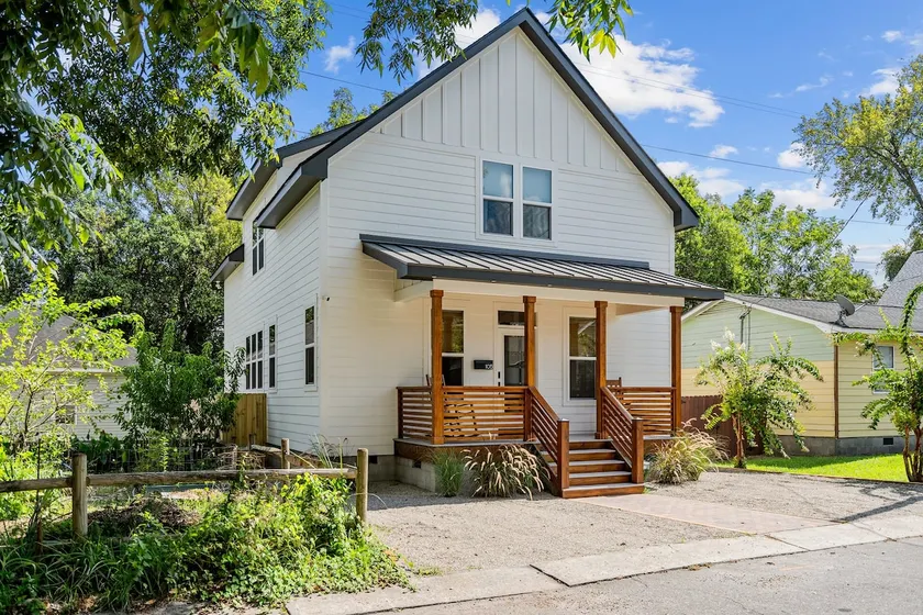 Magnolia Manor | Walk to DT - Image 1