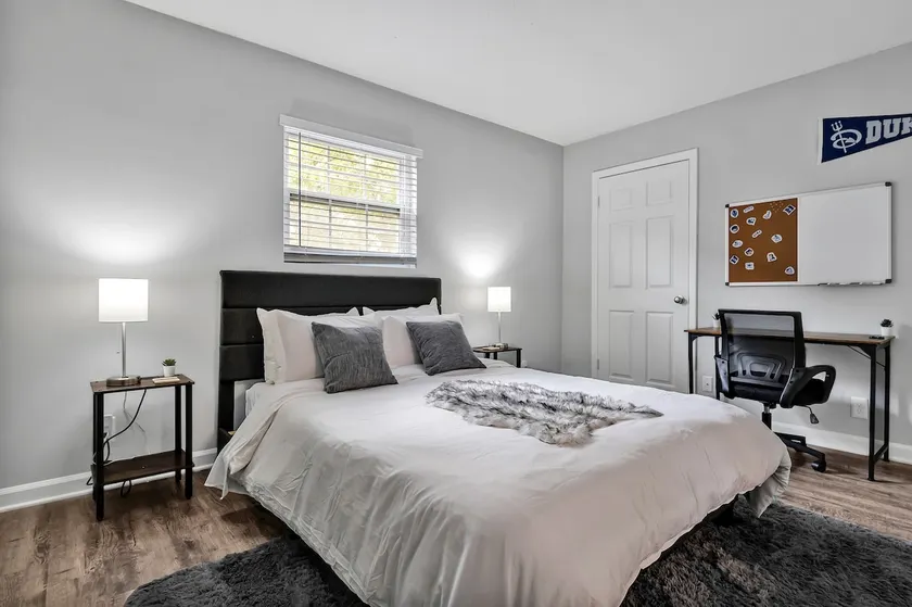 Pet Friendly Duke 1br - Near Hospital and Downtown - Image 1