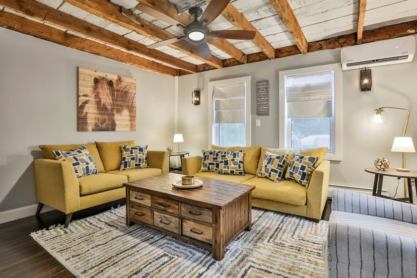 Charming 1825 Farmhouse Near Boston & Canobie Lake - Image 1