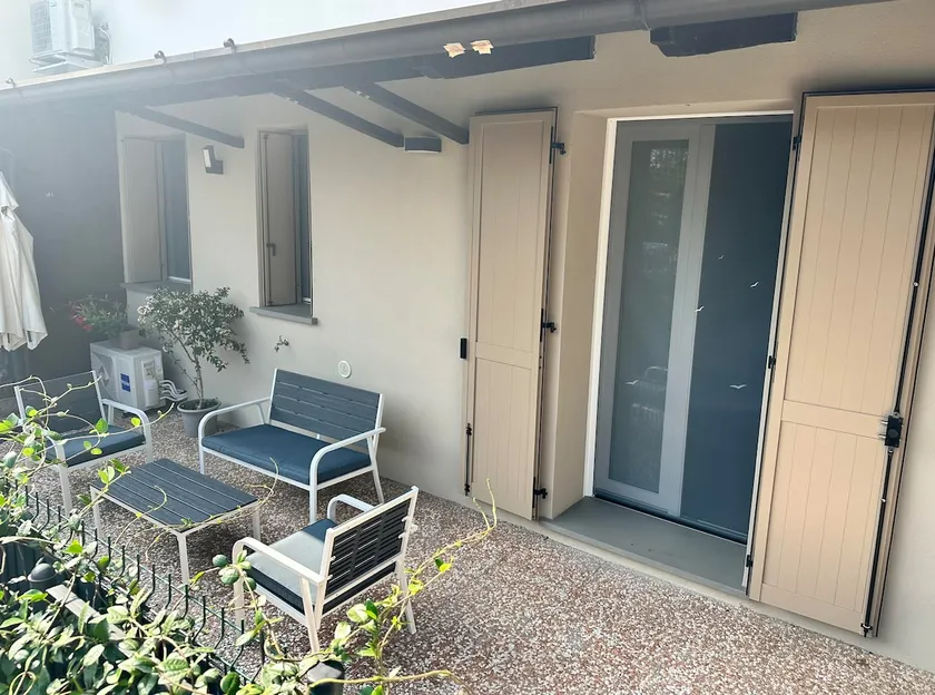 New Detached House with Private Garden - Image 1