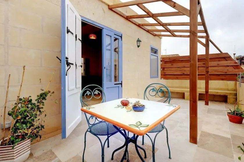 Elegant Studio in Heritage Home - Private Terrace - Image 1