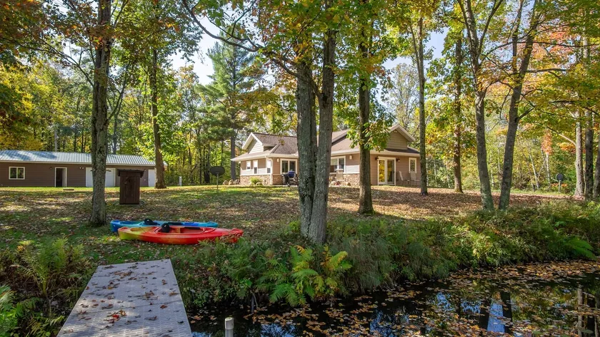 Hidden Haven on Lake Holcombe - Image 1