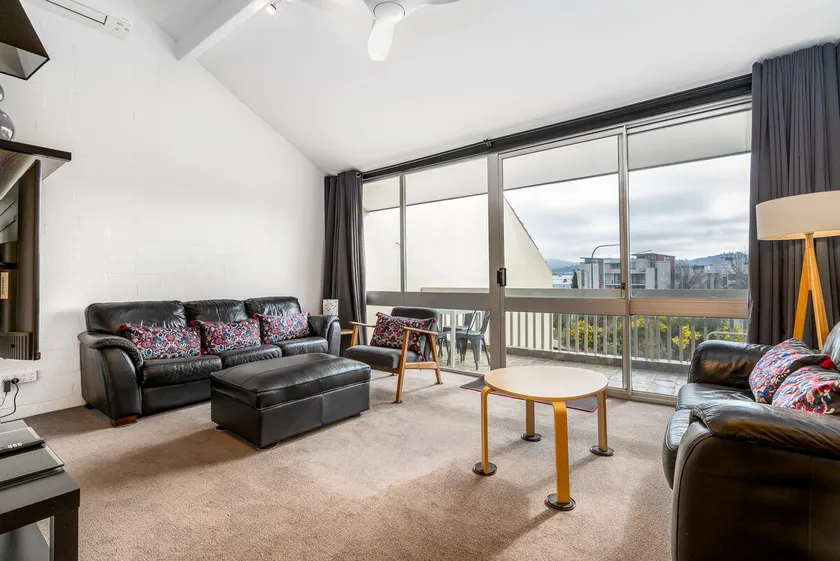 3BR Loft Apt 1min to Kingston Foreshore! - Image 1