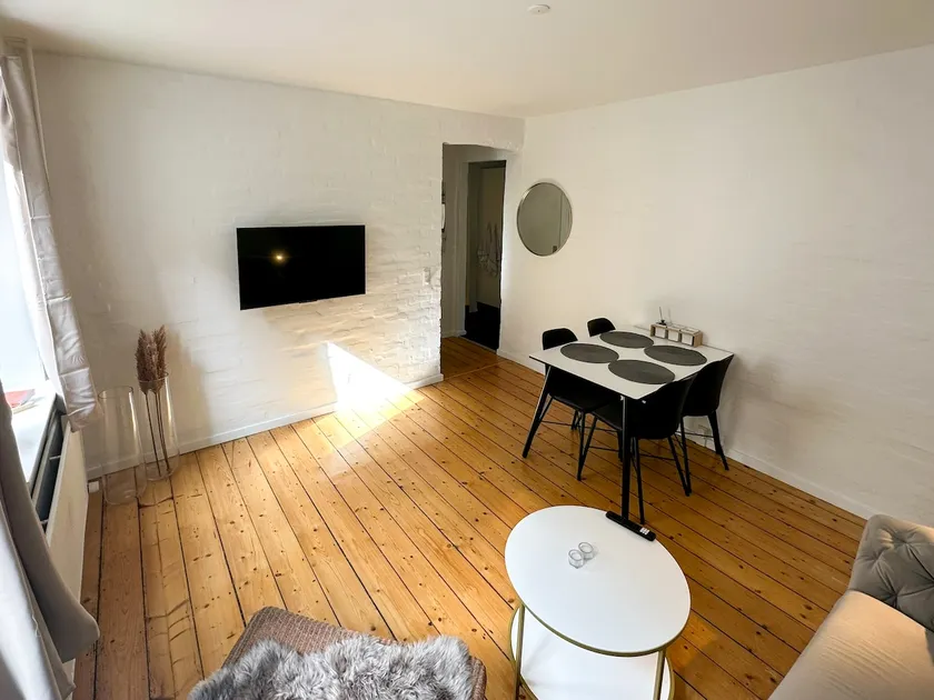 Cozy & romantic apartment in the Heart of Aalborg - Image 1