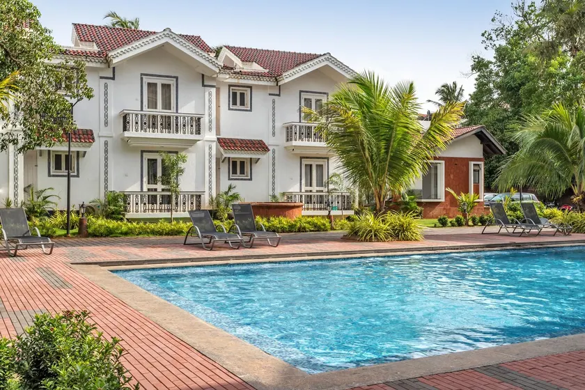 Artistic Oasis with Rooftop Terrace - Image 1