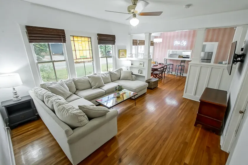 The Rouge House - Stylish Baton Rouge Stay - Image 1