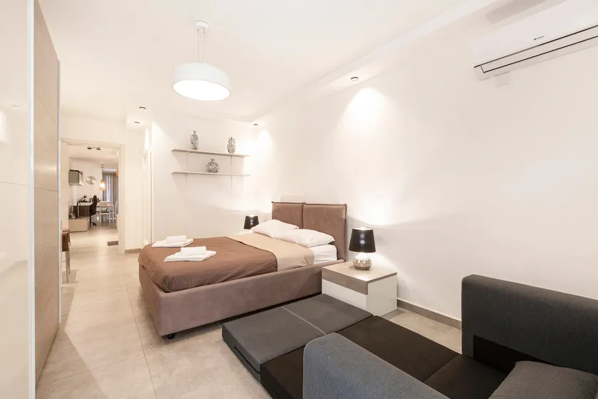 Top location! Cozy 1-BR flat - Image 1