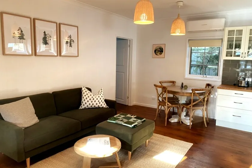 Pine Cottage Bright - Image 1