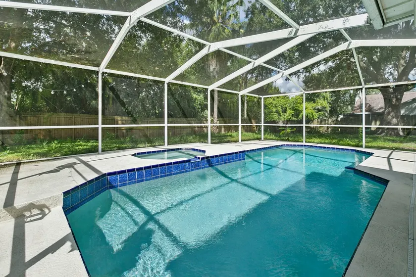 The Royal Gem 4BR 3BA | Private Pool & Royal Theme - Image 1