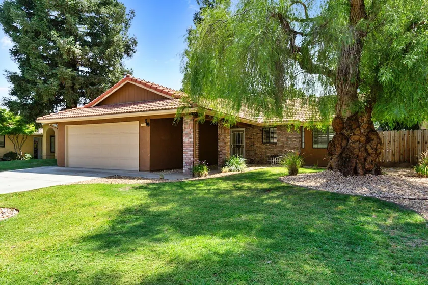 3BD/2BTH Modern Home “Newly Renovated Bathrooms” - Image 1