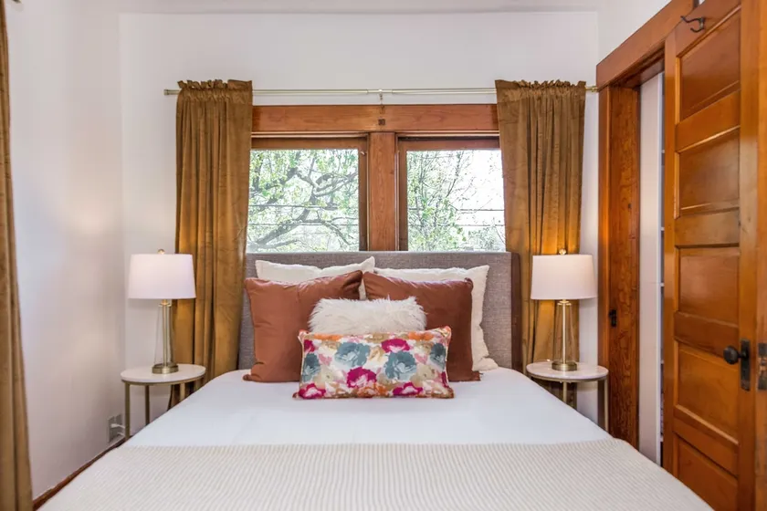 The Pearl | Historical Charm - Image 1