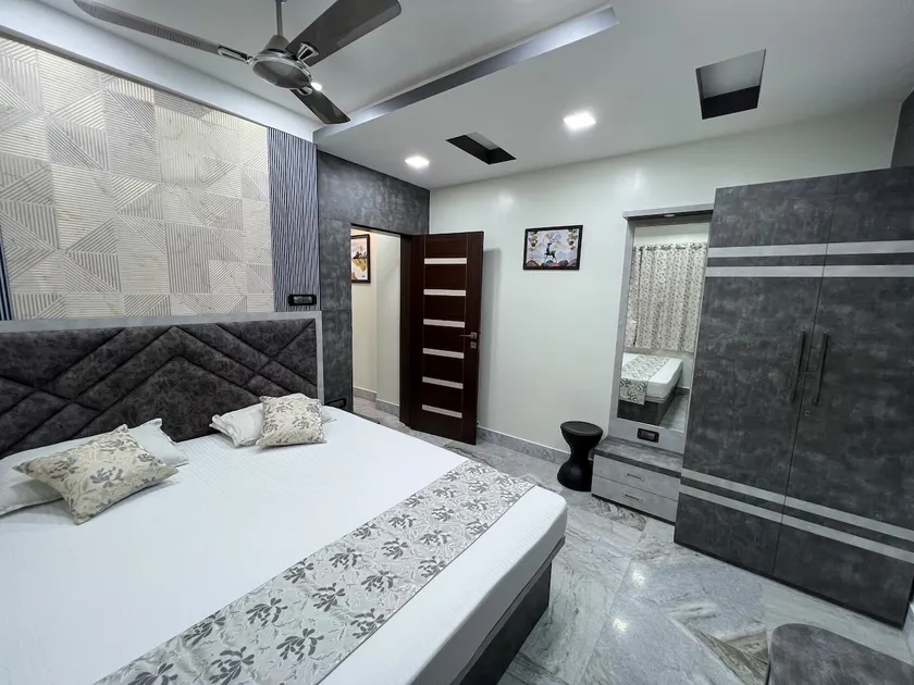 Stylish 1BHK APT Central Kolkata - Image 1