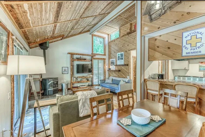 Little Ski Lodge-Across from Spa & Sauna - Image 1