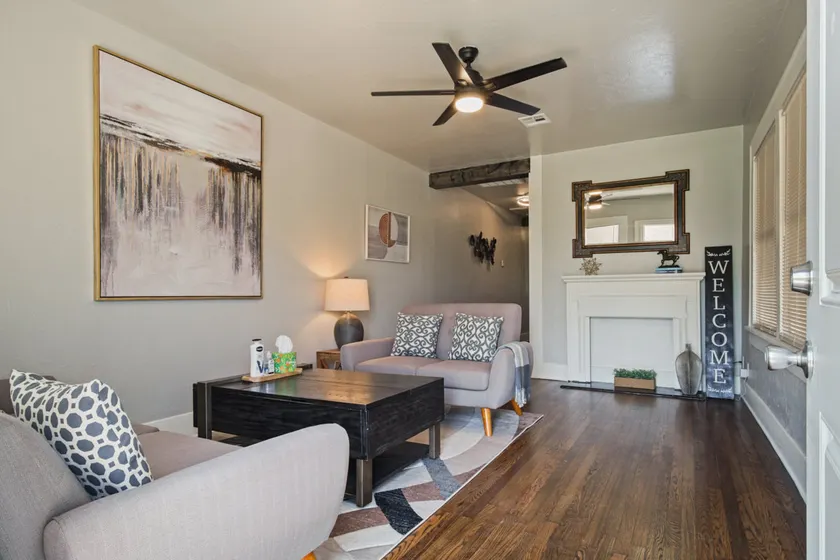 Cute half duplex near OCU - Image 1