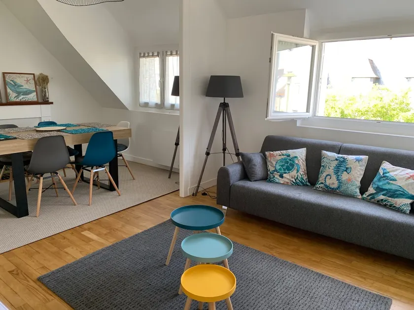 Bright new apartment in the heart of the village - Image 1