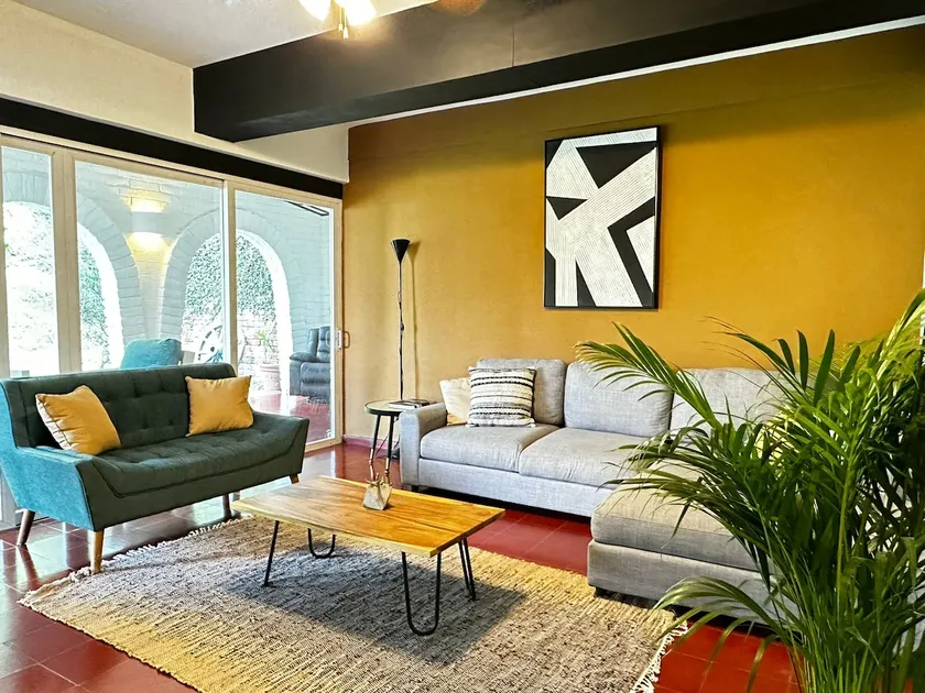 Big home in San Benito~20 guests~10 beds~trampolin - Image 1