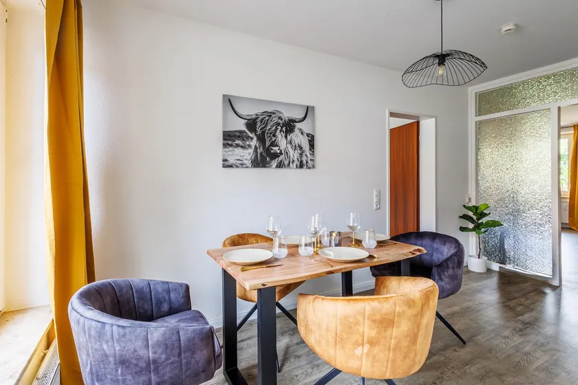 Dreamy domicile with underground parking - Image 1