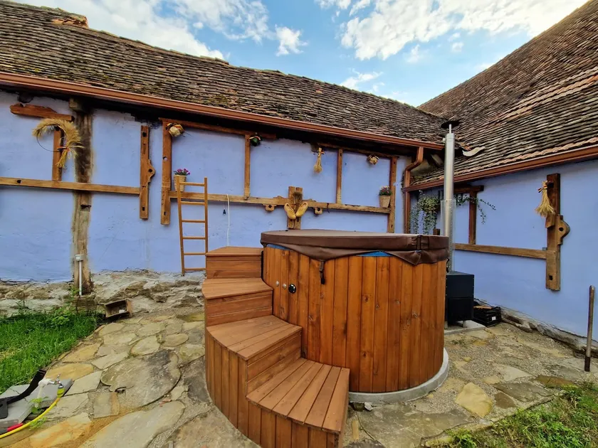 FLORESTI HOUSE 21 - Image 1
