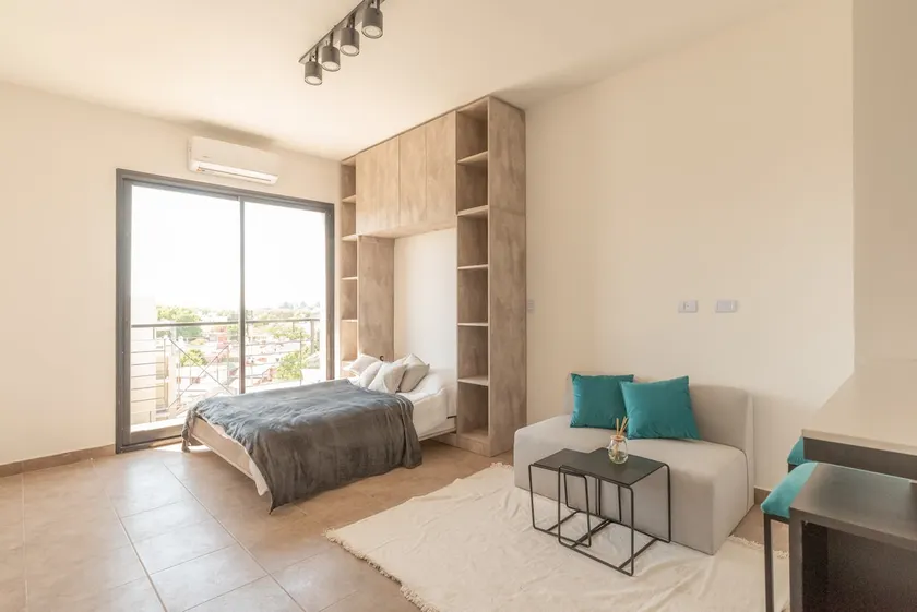 Beautiful furnished studio - Image 1