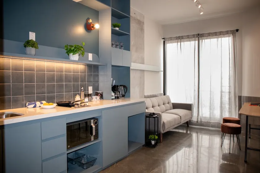 Live and enjoy this equipped loft! Gym- COP2707A - Image 1