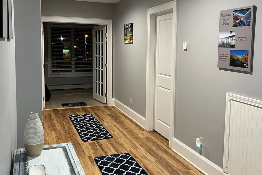 Centrally located penthouse sleeps up to 12 - Image 1