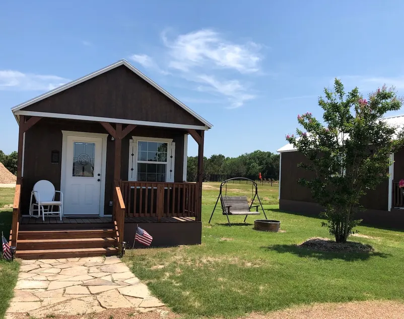 Dinosaur Valley RV Park Cabin 3 - Image 1