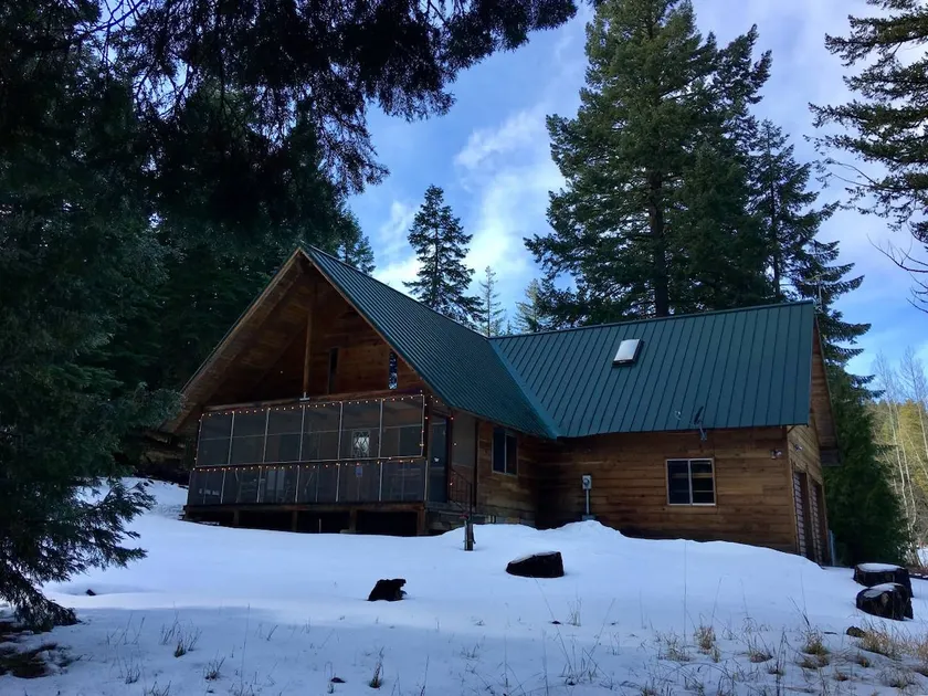 Whispering Pines Cabin Retreat - Image 1