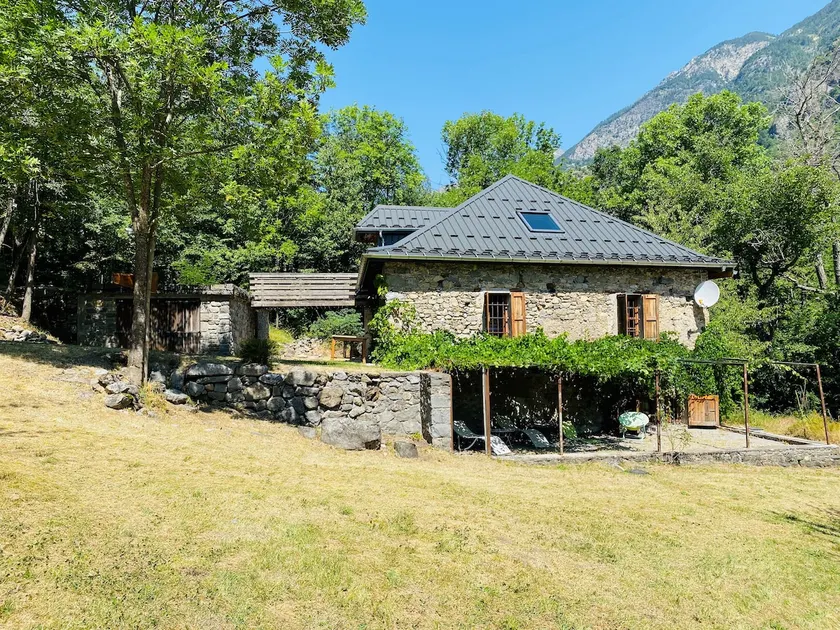 mountain house - Image 1