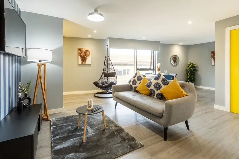 Sheffield: Brand New Large Studio 44 - Image 1